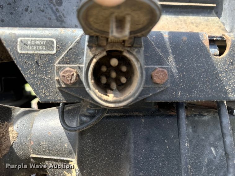 image for item KL9255 1982 International 5288  tractor