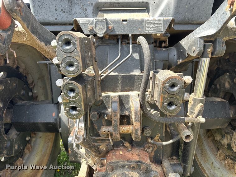 image for item KL9255 1982 International 5288  tractor