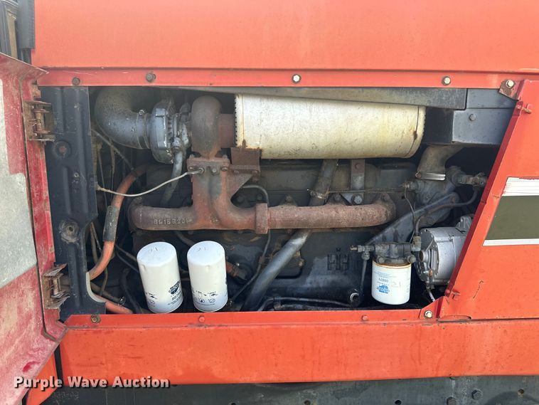 image for item KL9255 1982 International 5288  tractor