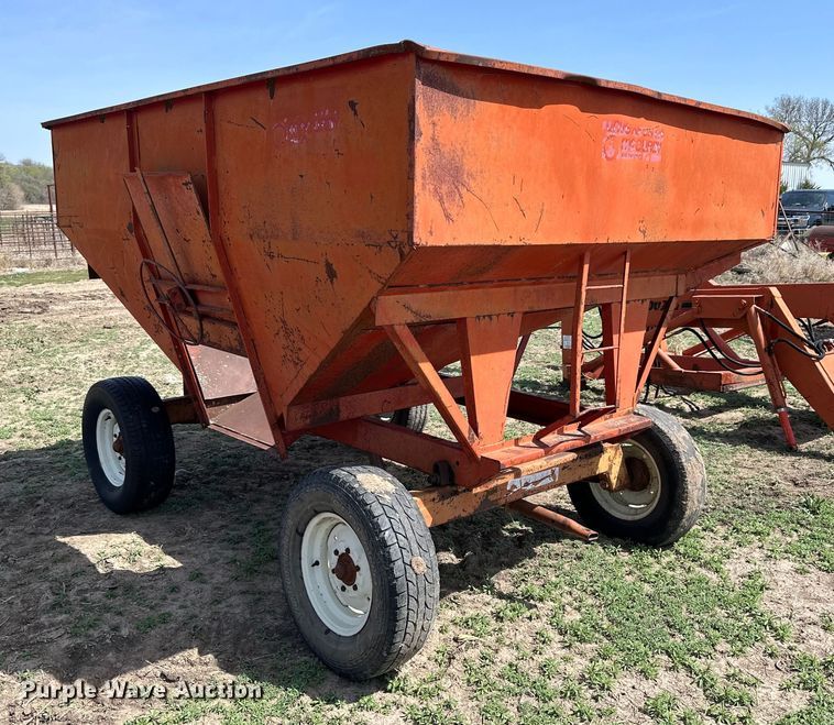 image for item KL9256 McCurdy  gravity wagon