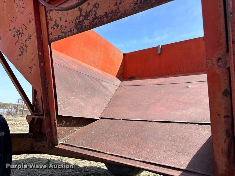 image for item KL9256 McCurdy  gravity wagon