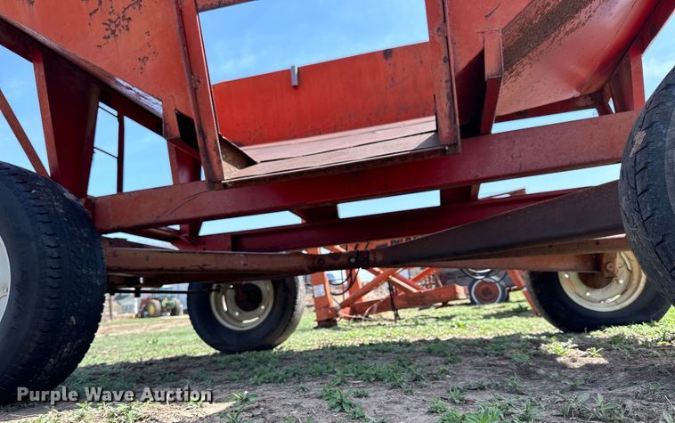 image for item KL9256 McCurdy  gravity wagon