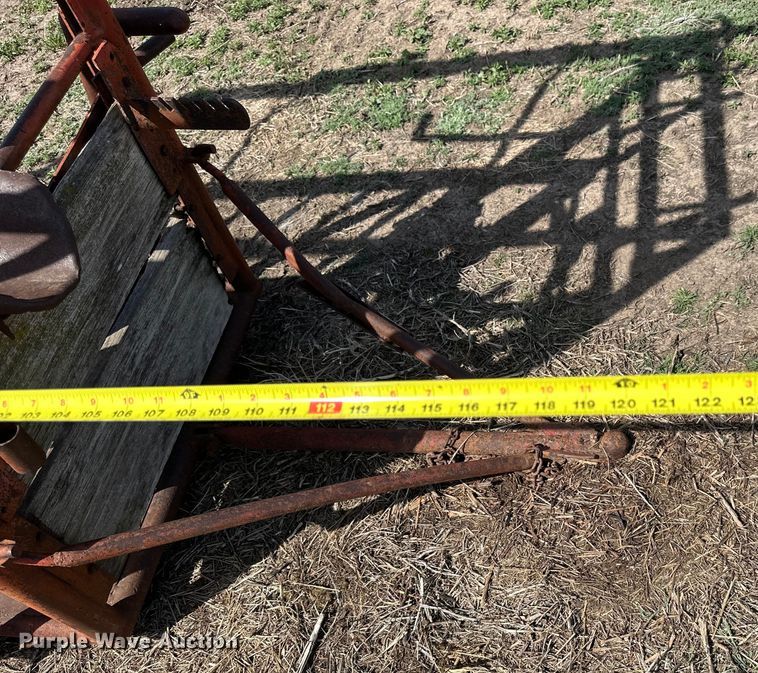 image for item KL9259 Livestock squeeze chute