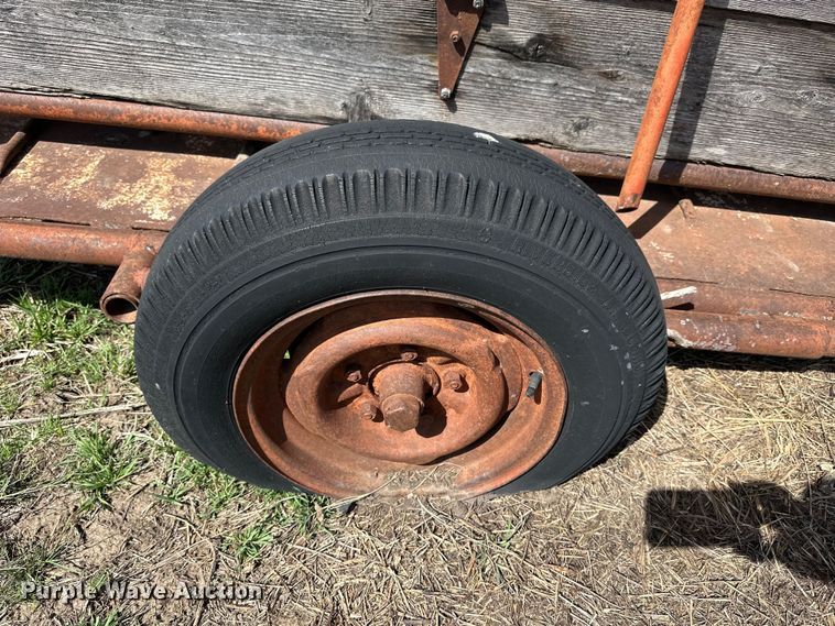 image for item KL9259 Livestock squeeze chute