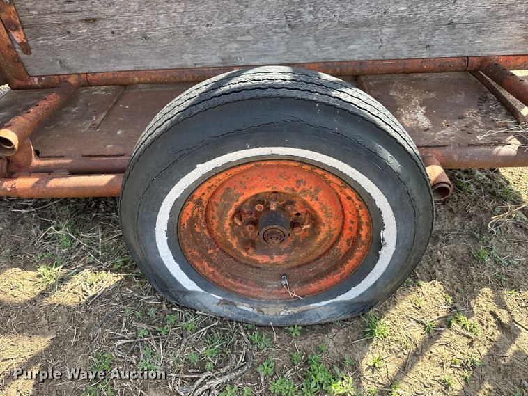 image for item KL9259 Livestock squeeze chute