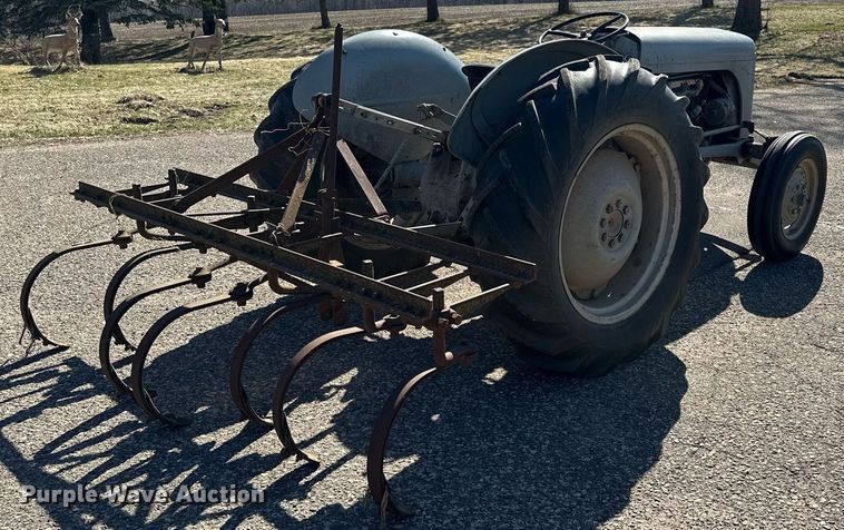 image for item KU9917 1951 Ferguson TO-20  tractor