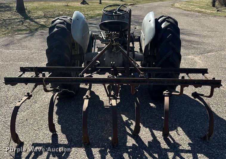 image for item KU9917 1951 Ferguson TO-20  tractor