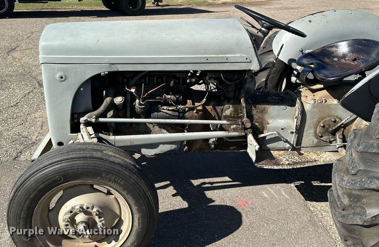 image for item KU9917 1951 Ferguson TO-20  tractor