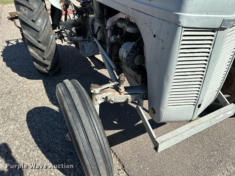 image for item KU9917 1951 Ferguson TO-20  tractor