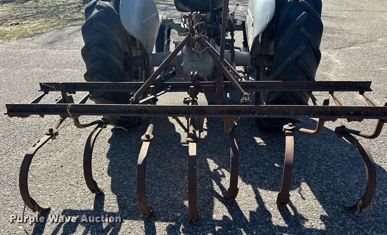 image for item KU9917 1951 Ferguson TO-20  tractor