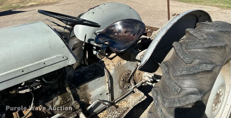 image for item KU9917 1951 Ferguson TO-20  tractor