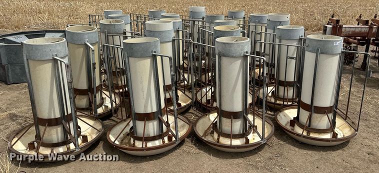 image for item KX9097 (20) hog feeders