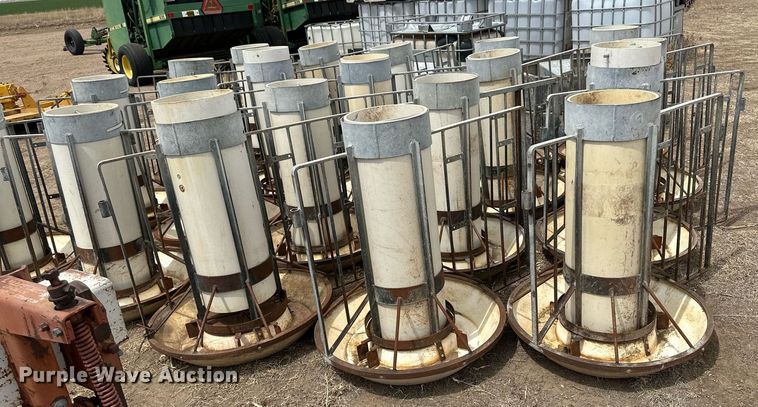 image for item KX9097 (20) hog feeders