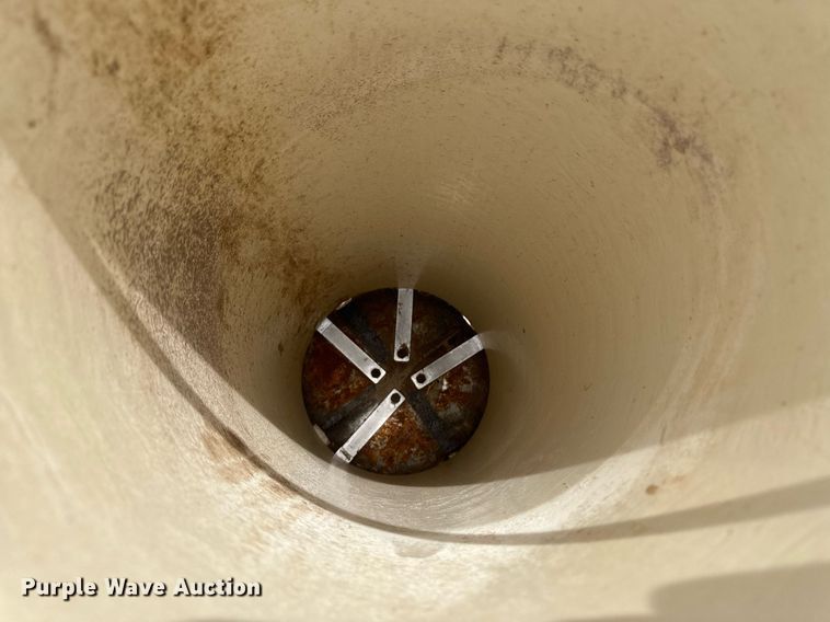 image for item KX9097 (20) hog feeders