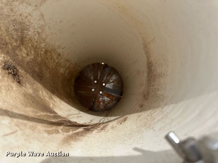 image for item KX9097 (20) hog feeders