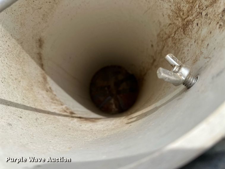 image for item KX9097 (20) hog feeders