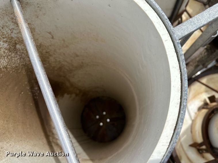 image for item KX9097 (20) hog feeders