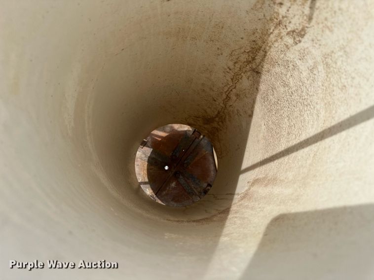 image for item KX9097 (20) hog feeders