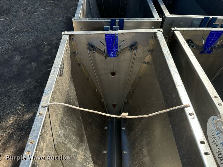 image for item KX9106 (6) hog feeders