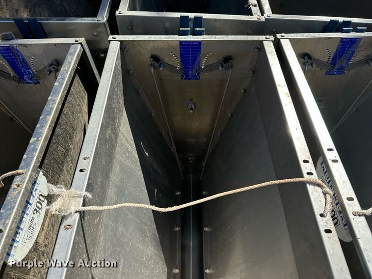 image for item KX9106 (6) hog feeders