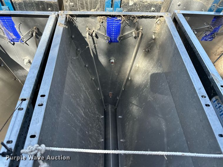 image for item KX9106 (6) hog feeders