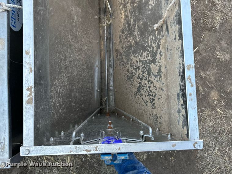 image for item KX9106 (6) hog feeders