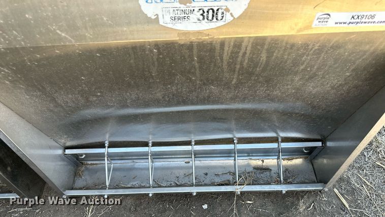 image for item KX9106 (6) hog feeders