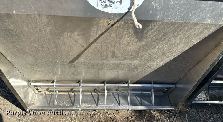 image for item KX9106 (6) hog feeders