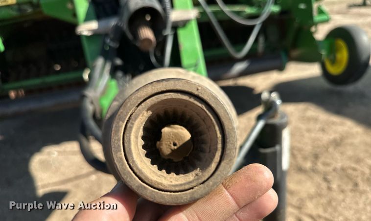 image for item KX9116 John Deere 568 Mega Wide Plus  round baler