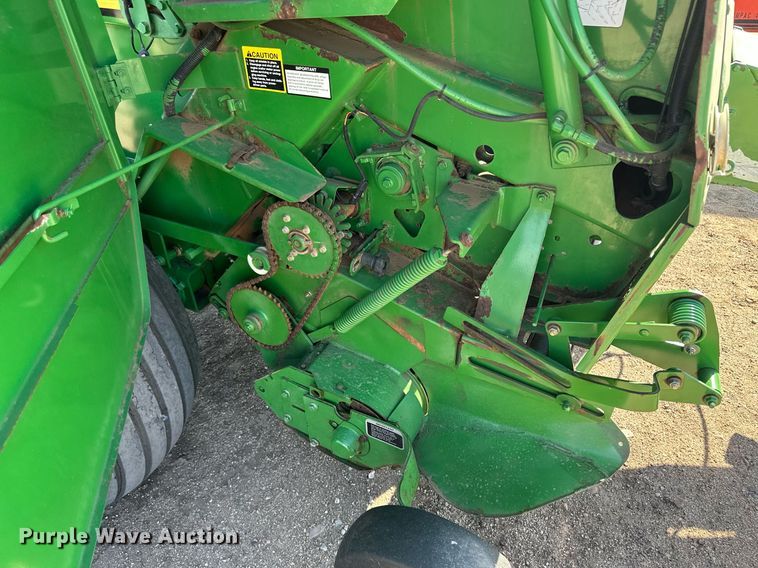 image for item KX9116 John Deere 568 Mega Wide Plus  round baler