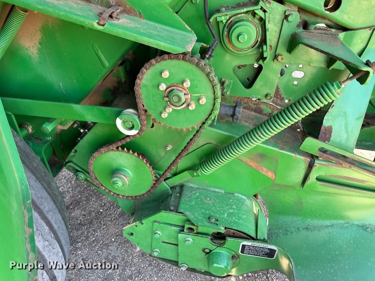 image for item KX9116 John Deere 568 Mega Wide Plus  round baler