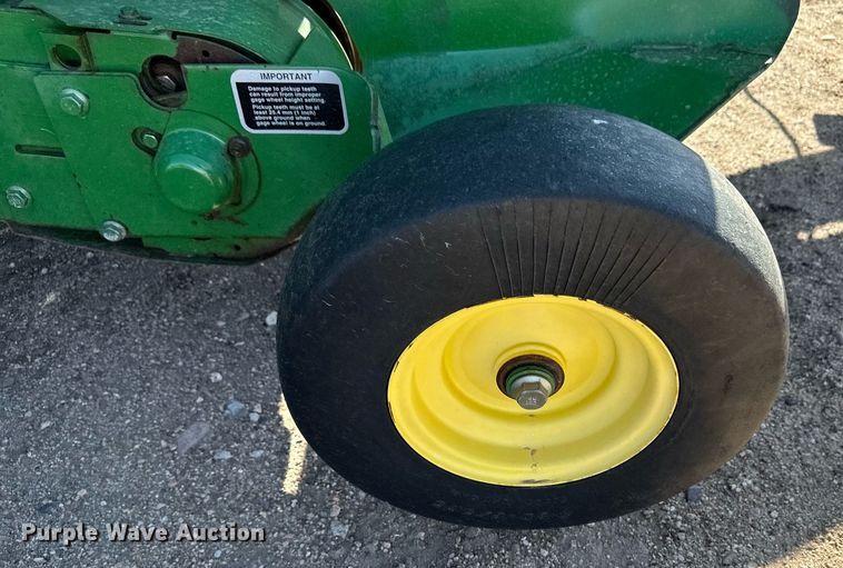image for item KX9116 John Deere 568 Mega Wide Plus  round baler