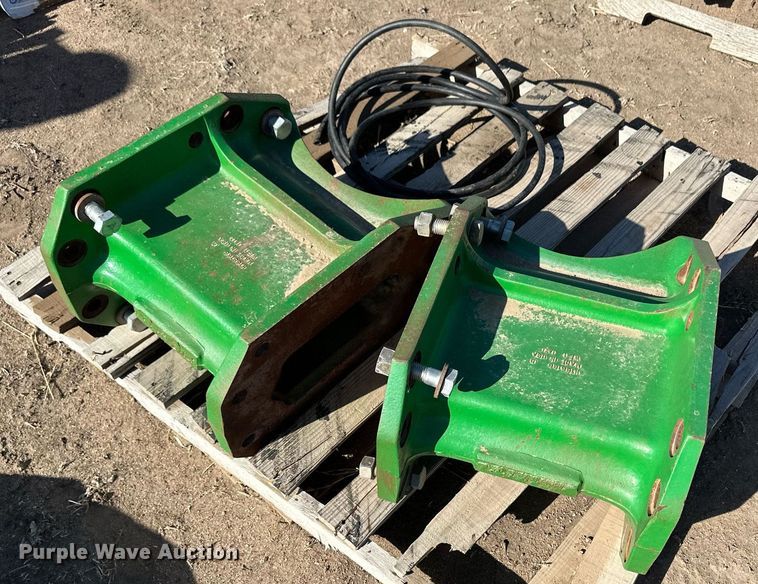 image for item KX9120 (8) John Deere combine axle extensions
