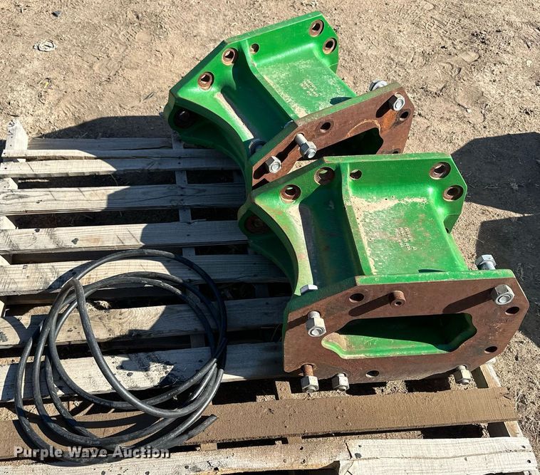 image for item KX9120 (8) John Deere combine axle extensions
