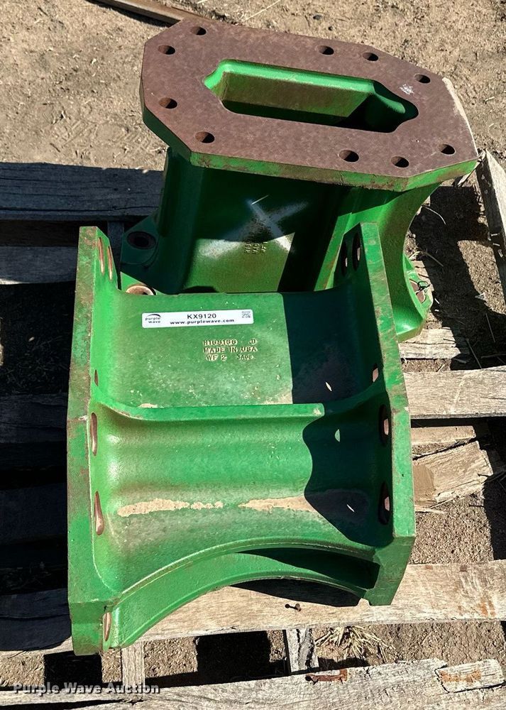 image for item KX9120 (8) John Deere combine axle extensions