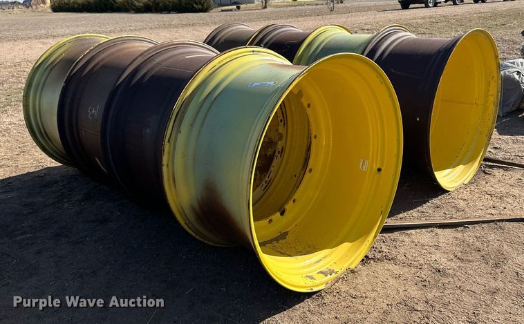image for item KX9121 (8) John Deere combine wheels