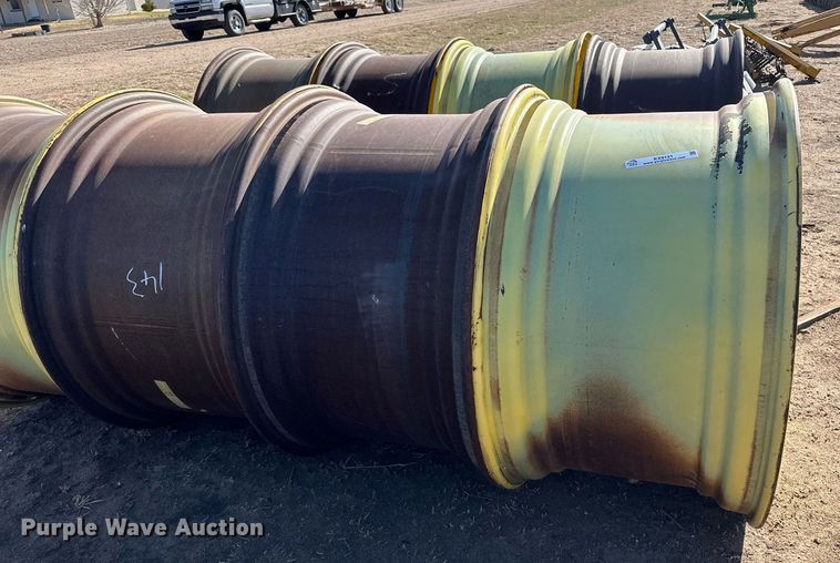 image for item KX9121 (8) John Deere combine wheels