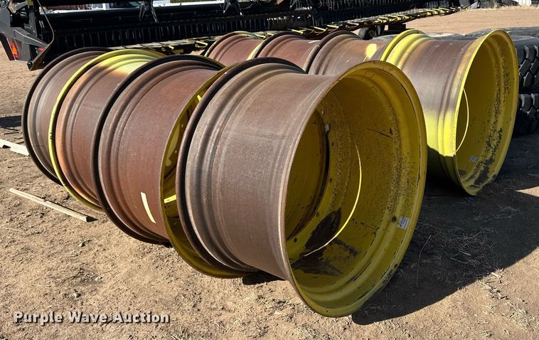 image for item KX9121 (8) John Deere combine wheels
