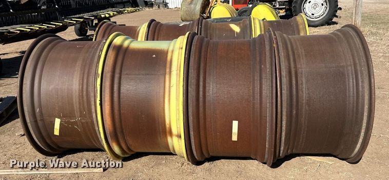 image for item KX9121 (8) John Deere combine wheels