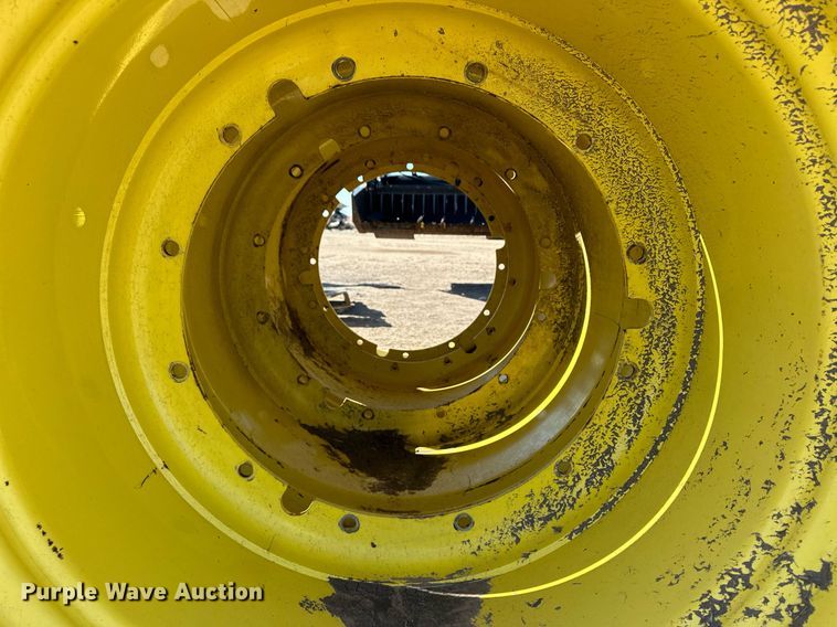 image for item KX9121 (8) John Deere combine wheels