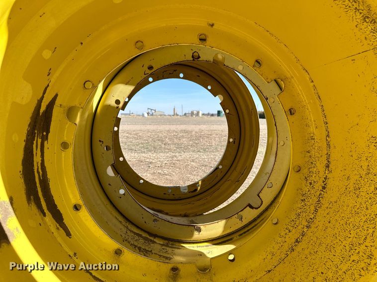 image for item KX9121 (8) John Deere combine wheels