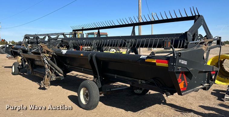 image for item KX9125 2006 MacDon 963  draper head