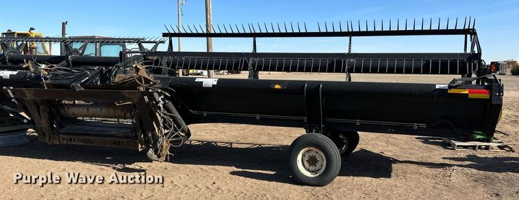 image for item KX9125 2006 MacDon 963  draper head