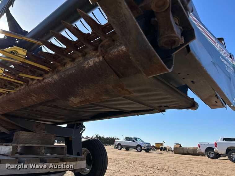 image for item KX9125 2006 MacDon 963  draper head