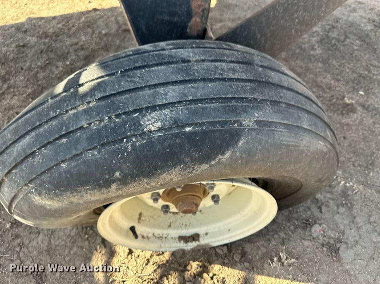 image for item KX9125 2006 MacDon 963  draper head