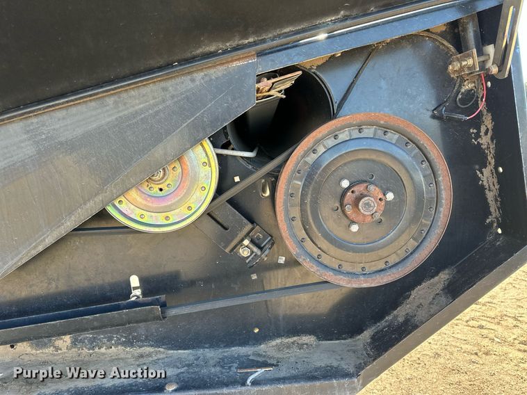 image for item KX9125 2006 MacDon 963  draper head