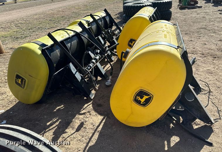 image for item KX9127 (4) John Deere fertilizer tanks