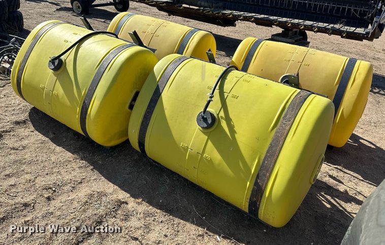 image for item KX9127 (4) John Deere fertilizer tanks