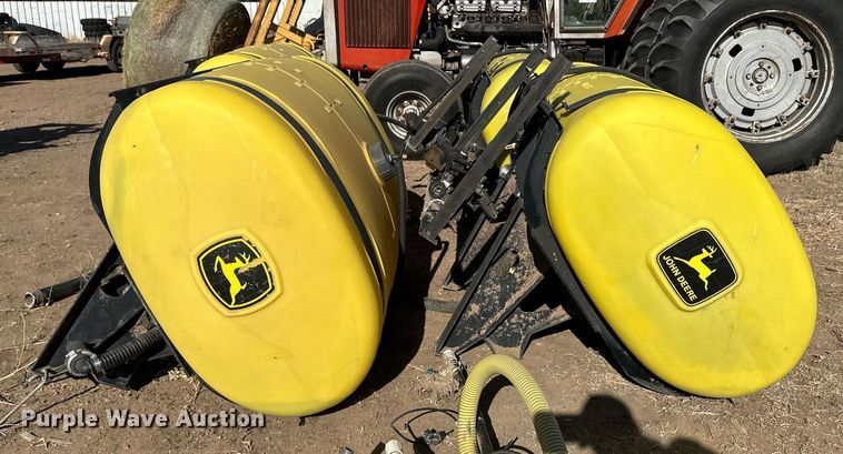 image for item KX9127 (4) John Deere fertilizer tanks