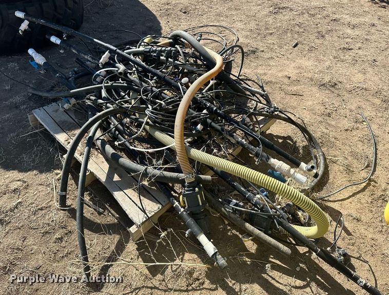 image for item KX9127 (4) John Deere fertilizer tanks